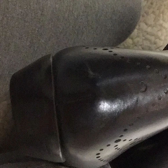 9 WEST BLK LEATHER LOW HEEL BOOTS 9M - Picture 10 of 12